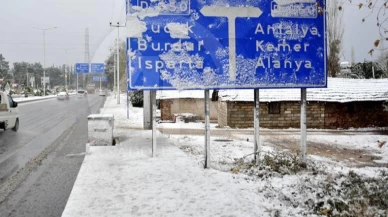 Antalya'da 29 Yıl Sonra Nisan Ayında Kar Sürprizi