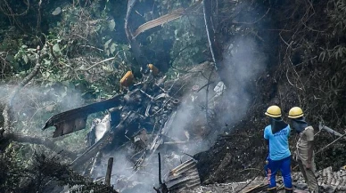 Endonezya’da Helikopter Kazası: Güney Kalimantan’da Enkaz Bulundu, 8 Kişi Kayıp