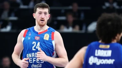 Ercan Osmani Kimdir? Anadolu Efes’in Uzun Forveti Hakkında Merak Edilenler, Boyu, Kilosu, Kariyeri ve Özel Bilgileri