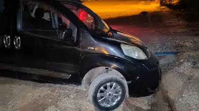 Menteşe Yeniköy’de Altyapı Çukuru: Sürücü Kaza Yaptı