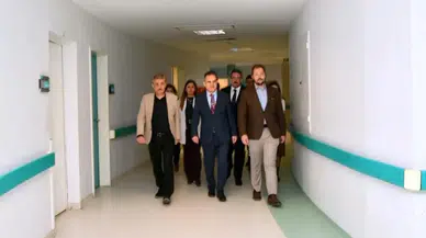 Vali Akbıyık’tan Hastaneye Şefkat Ziyareti: Hastalarla Buluştu!