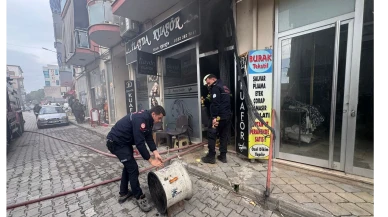 Ortaca’da korkutan Yangın! Terzialiler Mahallesi’nde kuaför salonu yandı