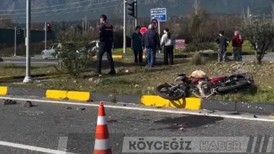 Köyceğiz'de Trafik Kazası! Yangı Kavşağında Ağır Yaralı Var!