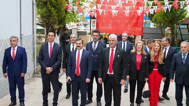 Köyceğiz’de 23 Nisan Gururu: Atatürk Anıtı’na Çelenk Sunuldu!