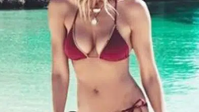 Burcu Esmersoy’dan Şok Paylaşım! Yatak Odası Selfiesi Sosyal Medyada Olay Oldu