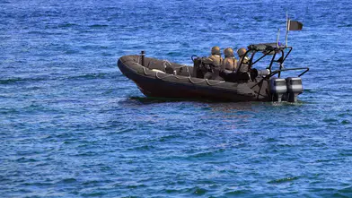 Bodrum Açıklarında Yunanistan'a Yüzen 2 Göçmen Yakalandı!