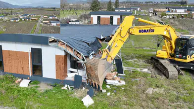 Ortaca'da Taviz Yok! Güzelyurt'ta İmara Aykırı Yapılar Tek Tek Yıkılıyor