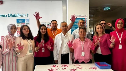 Köyceğiz Devlet Hastanesi’nde Meme Kanseri Farkındalık Etkinliği: “Dokun, Farket” Mesajı Verildi