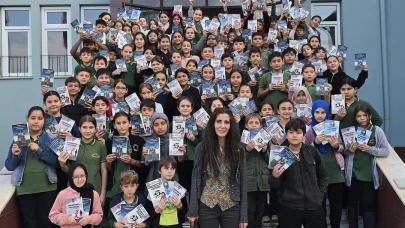 Toparlar Ortaokulu’nda Yazar Şöhret Doğruyol Sağbaş Öğrencilerle Buluştu