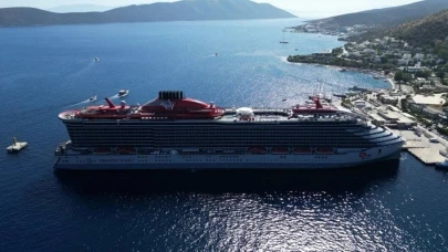 Muğla’ya İki Kruvaziyerle 4 Bin 556 Turist Geldi: Bodrum ve Marmaris Hareketlendi