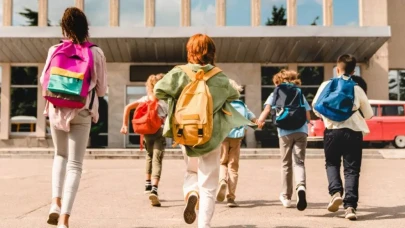 MEB 2025–2026 Ara Tatil Takvimini Açıkladı: Kasım, Sömestr ve Mart Tatilleri Belli oldu