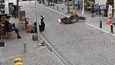 Kasksız Motosiklet Süren Genç Yaralandı