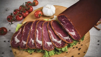 Pastırma Tezgâhları Boş Kaldı! Alım Gücü Düştü, Satışlar Yüzde 25 Geriledi