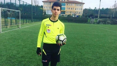 Atakan Yüzlü Kimdir? Kaç Yaşında, Nereli, Hangi Maçlarda Yardımcı Hakemlik Yaptı?