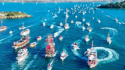 Fethiye’de Cumhuriyetimizin 102. Yılı Deniz Kortejiyle Kutlandı! Teknelerle Coşkulu 29 Ekim Etkinliği