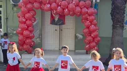 Köyceğiz Çandır İlkokulu’nda Cumhuriyet Coşkusu! Minik Kalpler Bayraklarla Yürüdü