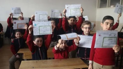 MEB 2025–2026 Eğitim Takvimi Açıklandı: 15 Tatil ve Ara Tatillerin Tarihleri Ne Zaman?