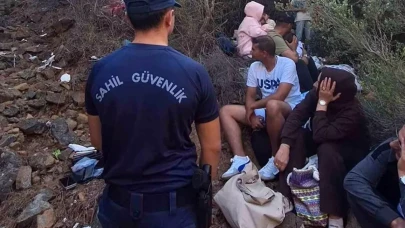 Fethiye'de 59 Düzensiz Göçmen ve 3 Kaçakçı Yakalandı
