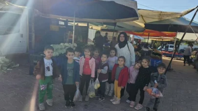Köyceğiz Beyobası Anaokulu’nda Minikler Pazara Gitti, Meyve Tabaklarıyla Döndü!
