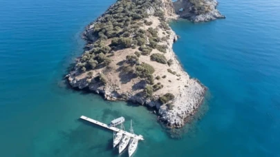Tekneler Oraya Uğramadan Dönmüyor: Delikli Ada’nın Sırrı Ne?