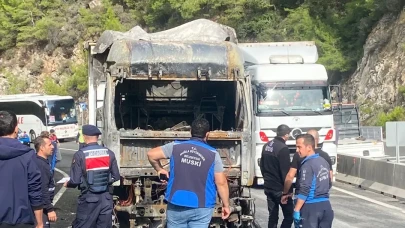 Sakar Rampası’nda Kamyon Yangını! Muğla İstikameti Tek Şeritten Ulaşıma Açıldı