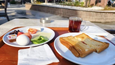Fethiye Halk Evi’nde Kahvaltı Tabağı ve Tost 155 TL