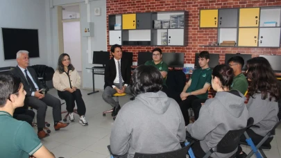 Köyceğiz Fen Lisesi’nde Yapay Zekâ Hamlesi! İlçe Milli Eğitim Müdürü İnceledi