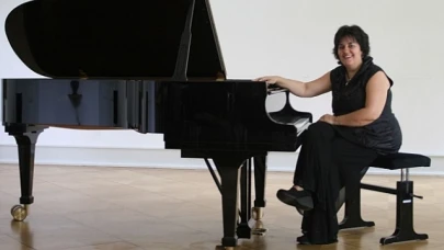 Piyanist Yeşim Gökalp Bodrum’daki Evinde ölü Bulundu