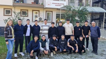 Köyceğiz MTAL Öğrencilerinden Anlamlı Huzurevi Ziyareti