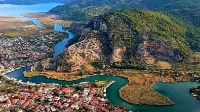 Köyceğiz Gölü: Dünyada Denizle Bağlantılı 7 Ayaklı Gölden Biri