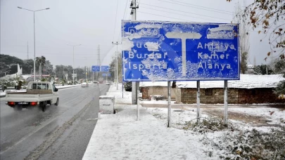 Antalya'da 29 Yıl Sonra Nisan Ayında Kar Sürprizi