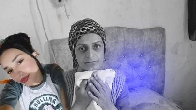 Kahramanmaraş Depremzede Annesi Gülistan Bozdağ, Kayıp Kızı Emine Demirkoparan'ı Arıyor