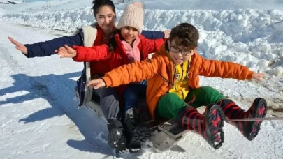 SON DAKİKA Edirne okullar tatil mi? Edirne Valiliği KAR TATİLİ AÇIKLAMASI Yaptı mı, okul yok mu?