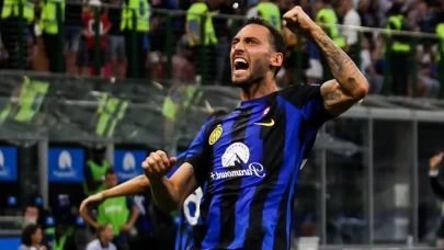 İtalya Kupası'nda Dev Derbi: Inter - Milan Maçı Nefes Kesti, Hakan Çalhanoğlu Show Yaptı!