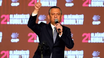 Özgür Özel Rekor Oyla Yeniden CHP Genel Başkanı seçildi