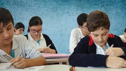 Pazartesi Okul 3 ders mi, okullar yarım gün mü? 7 Nisan 2025 MEB son dakika açıklaması bekleniyor!