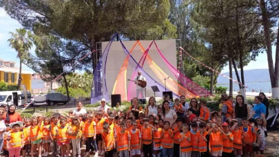 Köyceğiz’de Göl Manzaralı Çocuk Konseri: Minikler Sanatla Buluştu