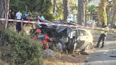 Muğla Ula’da Feci Kaza: Otomobil Ağaca Çarptı, Meryem Okuyucu Hayatını Kaybetti