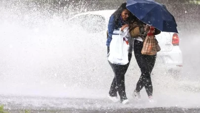 Meteoroloji’den Sarı Kodlu Uyarı! 30 Eylül 2025 Salı Marmara, Batı Karadeniz ve Ege’de Kuvvetli Sağanak Geliyor