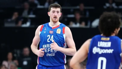 Ercan Osmani Kimdir? Anadolu Efes’in Uzun Forveti Hakkında Merak Edilenler, Boyu, Kilosu, Kariyeri ve Özel Bilgileri