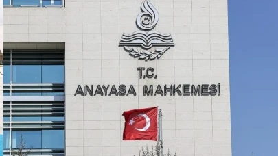 Boşanan Kadınlar İçin 300 Gün Yasağı Kalktı mı? AYM’den Ret Kararı Geldi