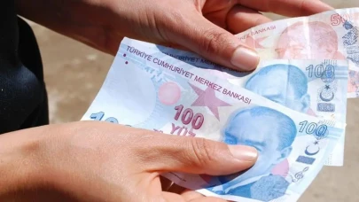 İBB Genç Üniversiteli Burs Başvuruları Başlıyor: 2025-2026 Dönemi İçin 15.000 TL Destek