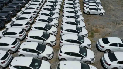 Sıfır araç sahipleri için emsal karar: Yargıtay’dan üretim hatalı vites kutusuna misliyle değişim onayı