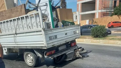 Bodrum Bitez’de Zincirleme Kaza: Kamyonetin Altına Girmemek İçin Motosikletten Atladı