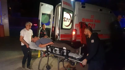 Düzce’de Çatıya Çıkan Genç Kızı Kurtarmak İsteyen Komşular Yaralandı: 3 Kişi Hastaneye Kaldırıldı