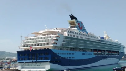 Bodrum Limanı’na Dev Kruvaziyer: Marella Discovery 2 1809 Yolcusuyla Geldi