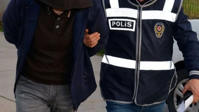 Muğla Ula’da Uyuşturucu Operasyonu: 695 Kök Kenevir ve 20 Kilo Esrar Ele Geçirildi