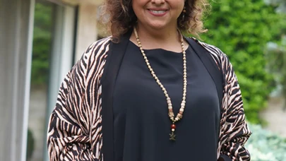 Aşk ve Gözyaşı Menekşe Kimdir? Feri Baycu Güler Kaç Yaşında, Aslen Nereli, Boyu Kaç, Hangi Dizilerde ve Tiyatro Oyunlarında Rol Aldı?