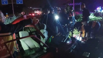 Giresun’da Feci Kaza: Tıra Arkadan Çarpan Otomobilde 1 Kişi Hayatını Kaybetti, 3 Kişi Yaralandı