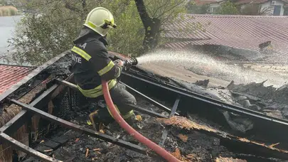 Ortaca Dalyan’da Korkutan İşletme Yangını: Çatı Tamamen Yandı!